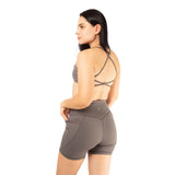 Short con bolsillo lateral gris