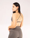 Top deportivo para mujer con tiras espalda cruzada