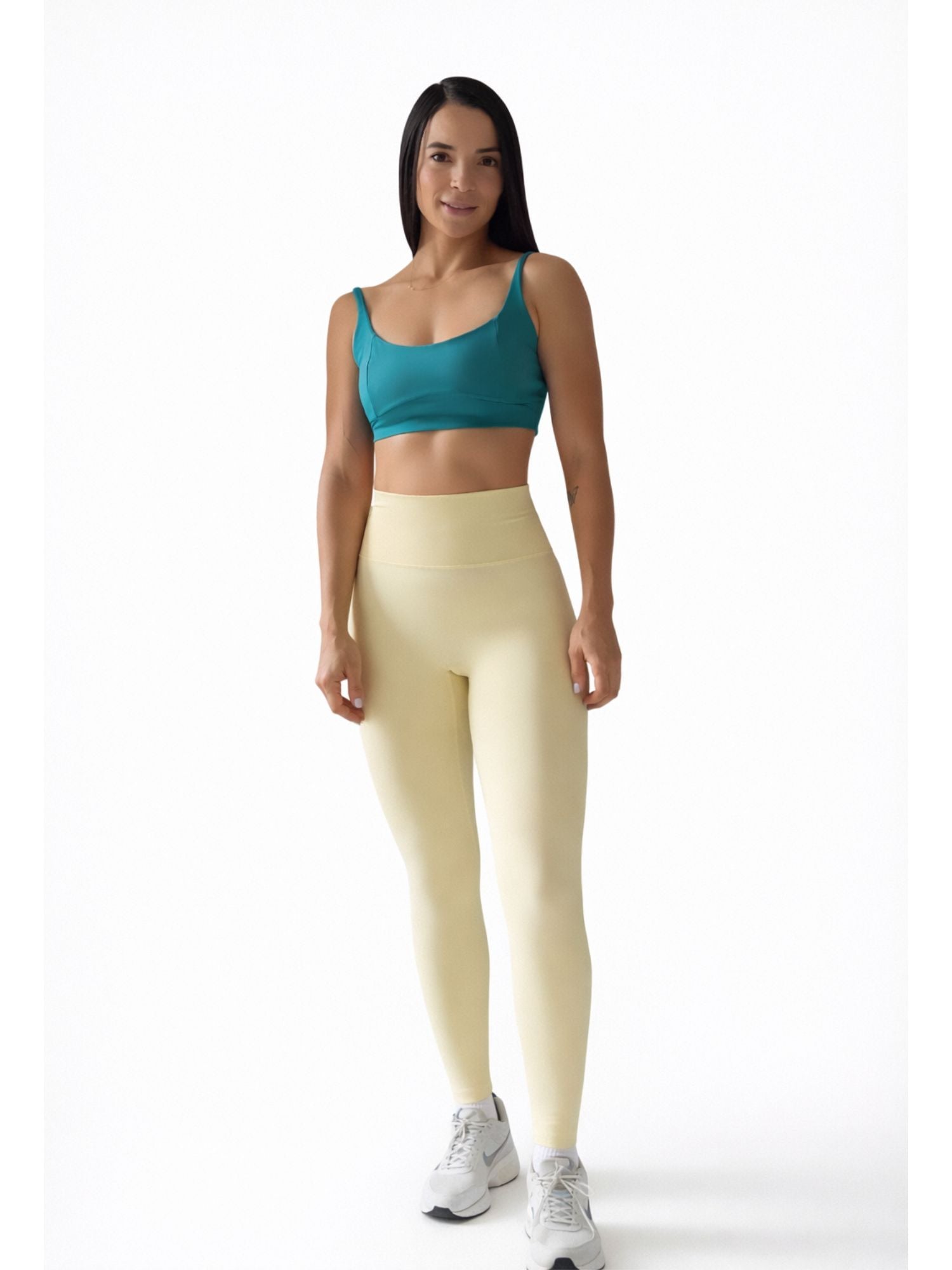 Set Top Soporte medio + Leggins Tiro Alto con Control Abdomen 7K Sport Wear