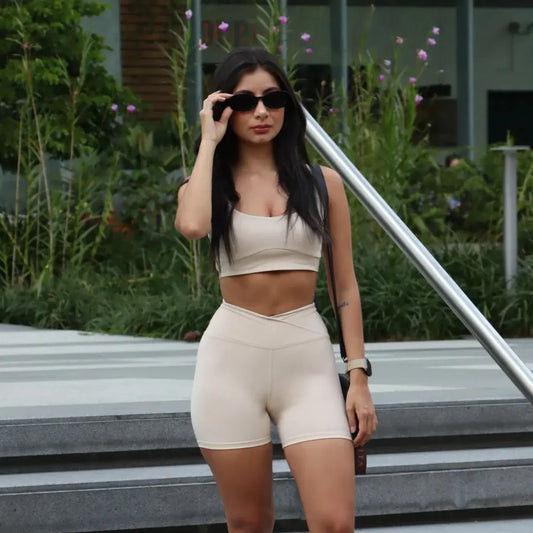 Short athletic con cruce en V 7K Sport Wear