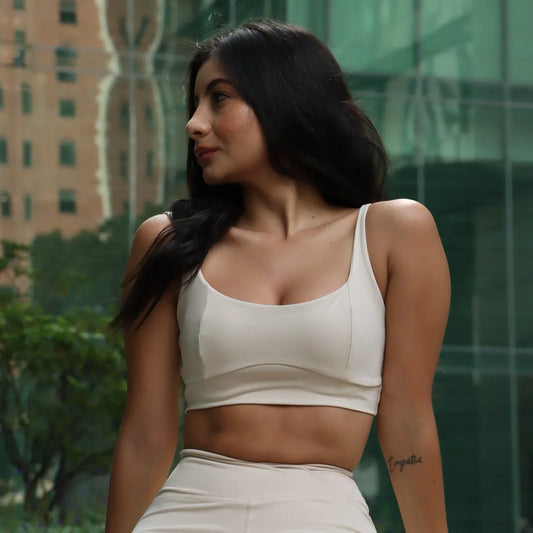 TOP DEPORTIVO PARA MUJER ESENCIAL