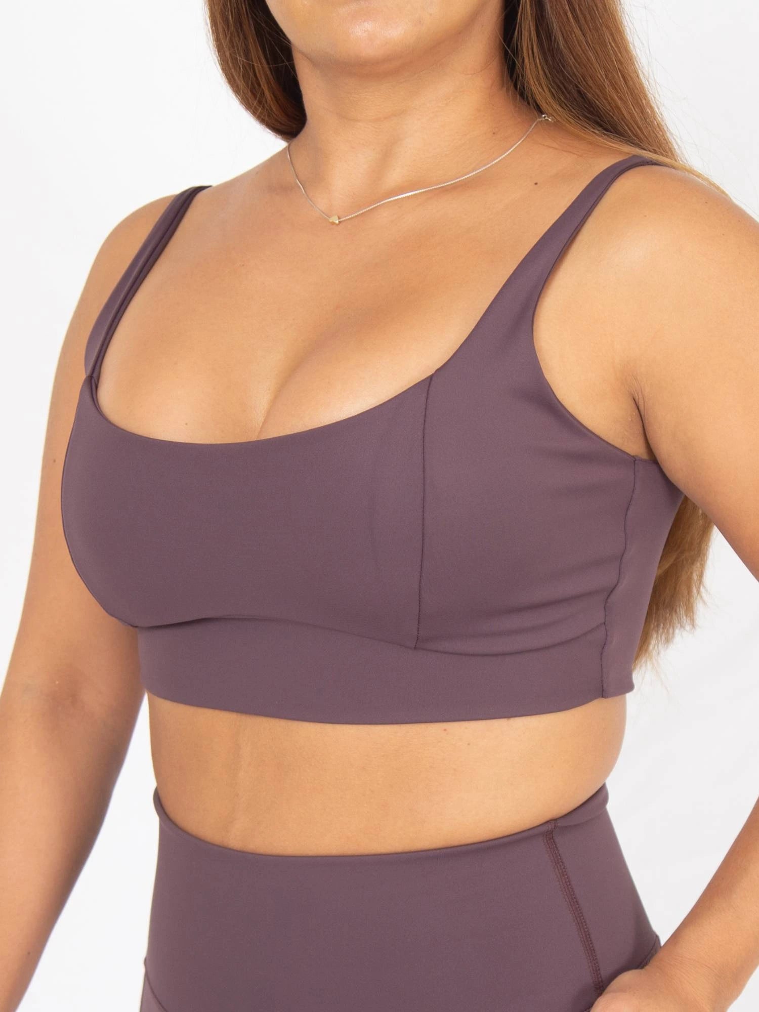 Top deportivo femenino esencial purpura 7K Sport Wear