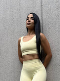 Top deportivo para mujer elegance amarillo 7K Sport Wear