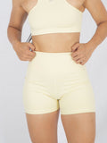 Short Deportivo Tiro Alto con Control Abdomen y Realce de Glúteo Color Amarillo