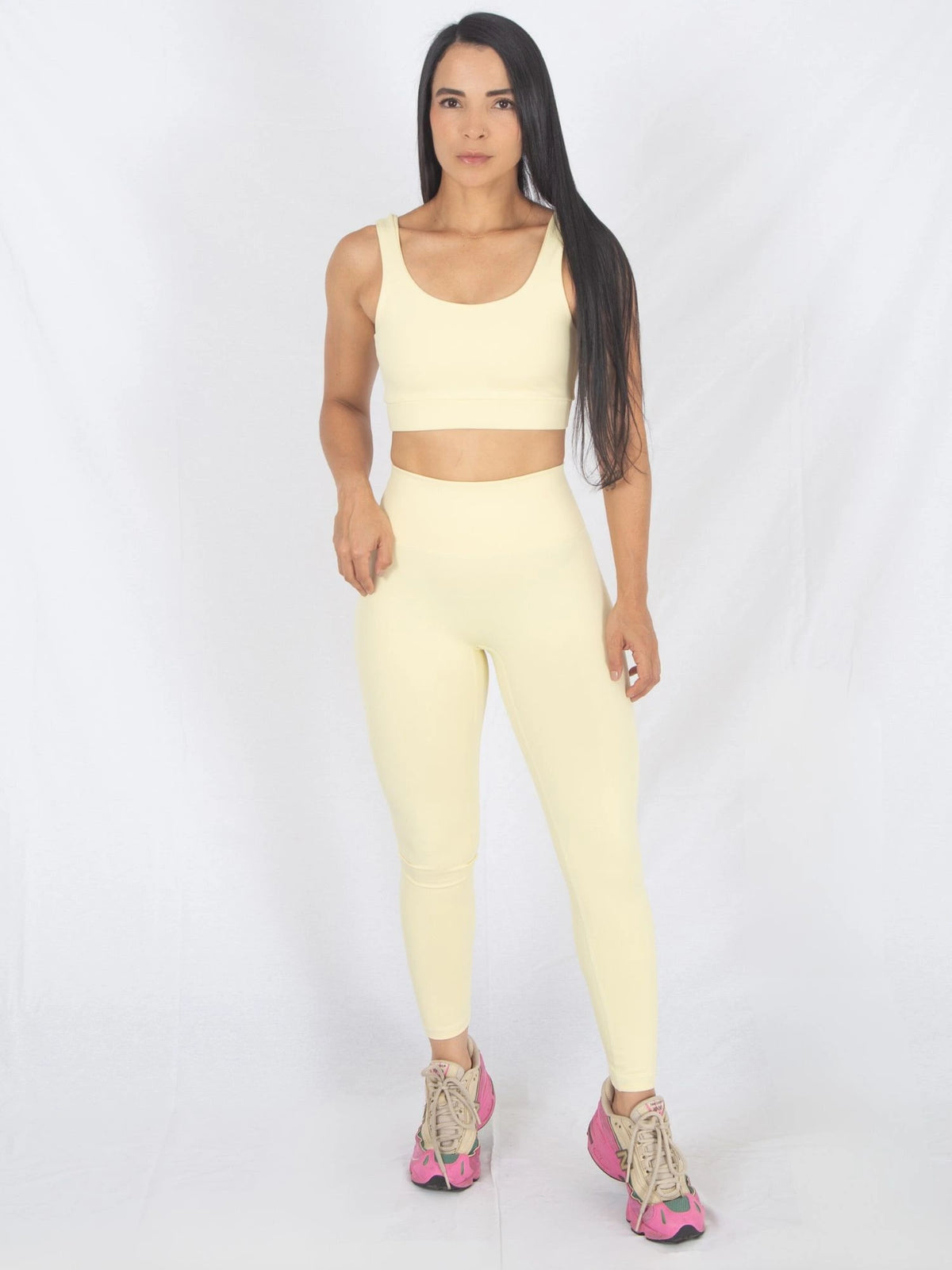 Set Top Soporte Alto con Escote en la Espalda + Leggins Tiro Alto con Control Abdomen 7K Sport Wear