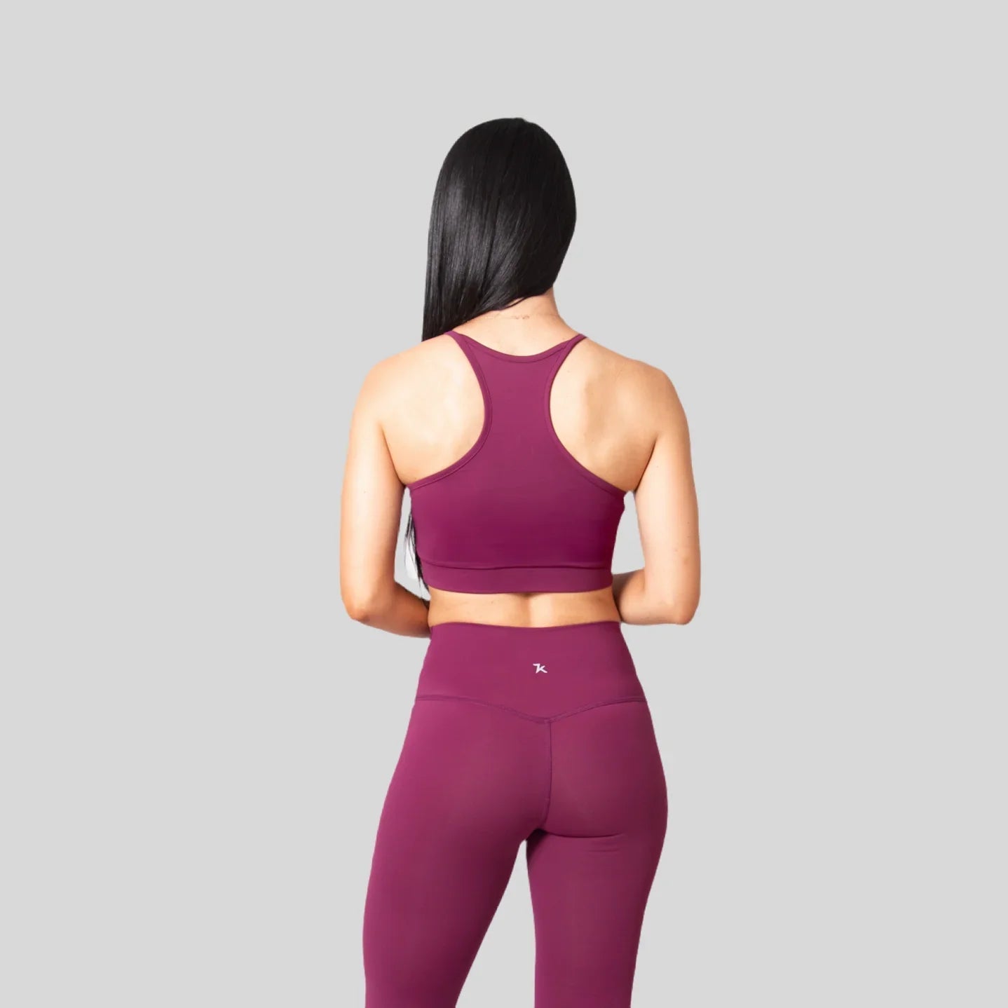 Top deportivo femenino flora cuello fruncido 7K Sport Wear