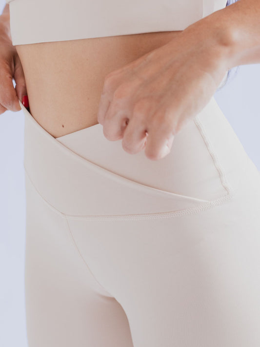 Short athletic con cruce en V 7K Sport Wear