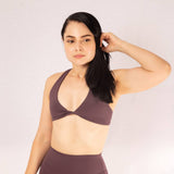 TOP DEPORTIVO CON CRUCE FRONTAL
