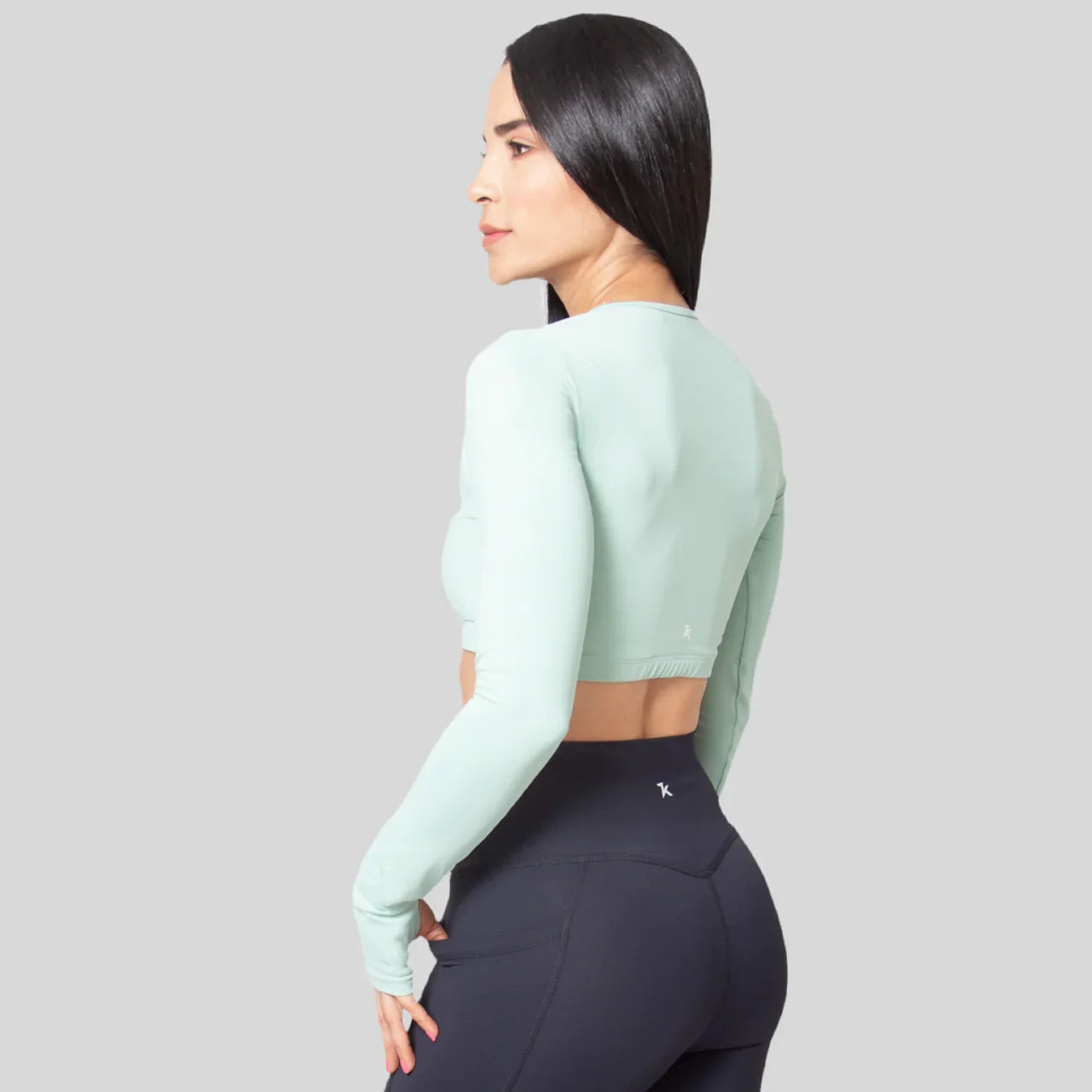 Crop top deportivo manga larga con agujero para el dedo 7K Sport Wear
