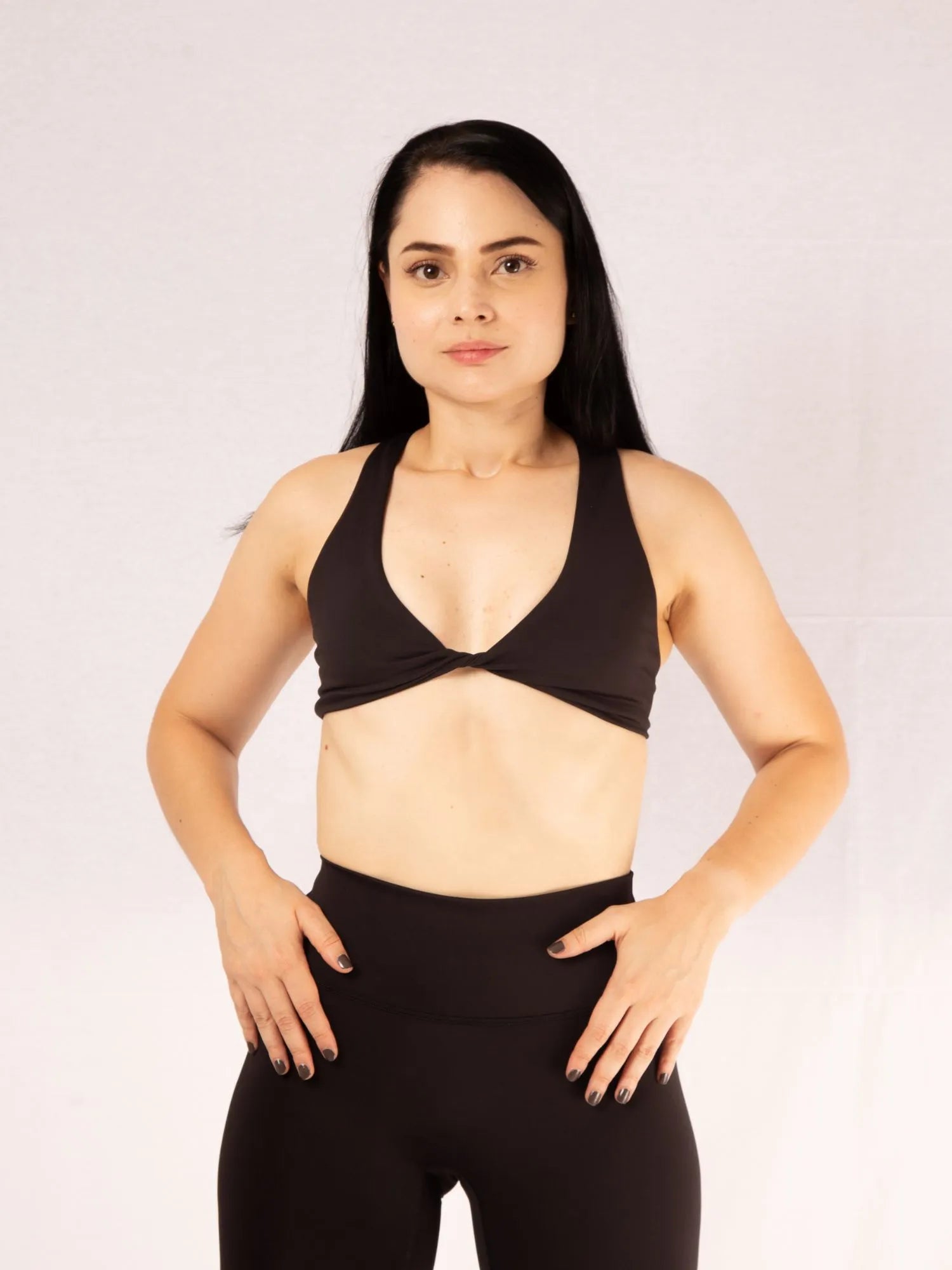 Top deportivo con cruce frontal 7K Sport Wear