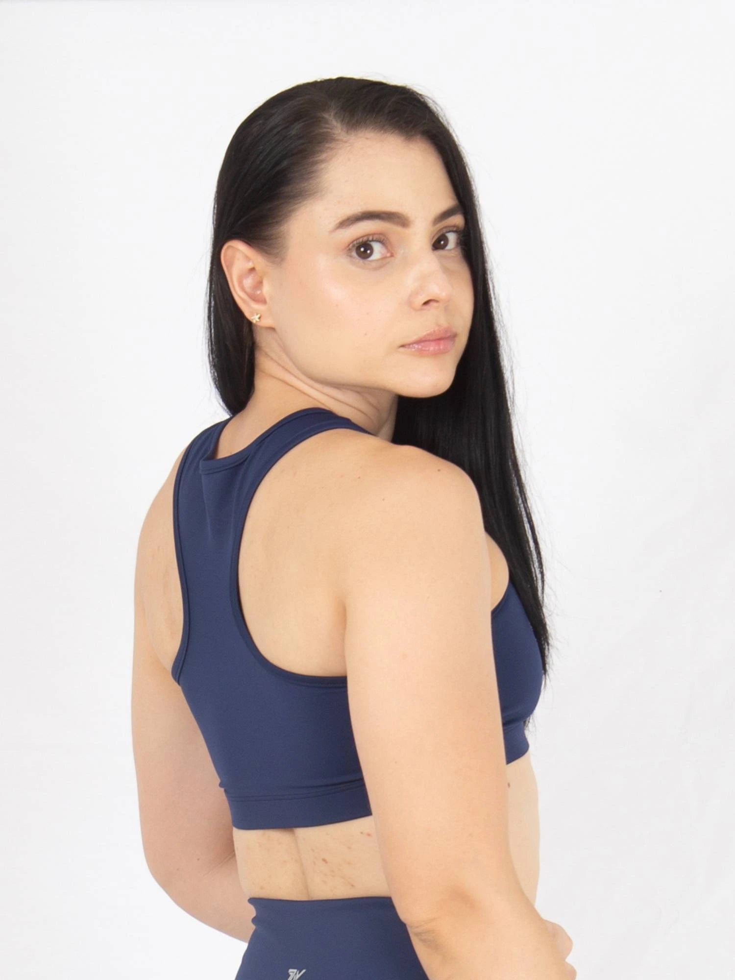 Top Deportivo Para Mujer con Soporte Medio Color Azul Oscuro 7K Sport Wear