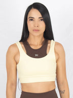 Top Deportivo Para Mujer con Soporte Medio Color Chocolate 7K Sport Wear