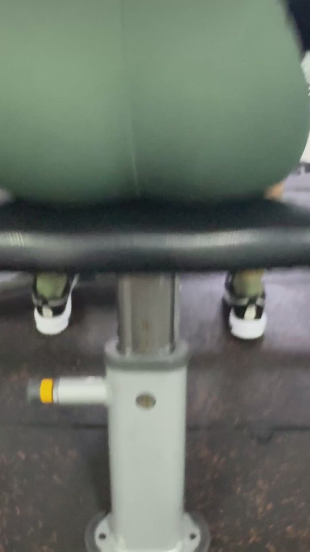Enterizo deportivo con escote en la espalda