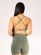 Top deportivo para mujer con tiras espalda cruzada 7K Sport Wear